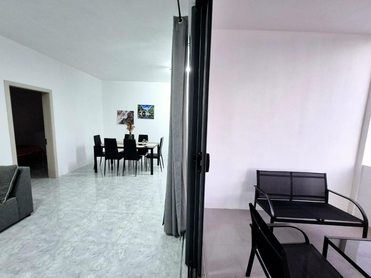 Skyview Apartment- Rooftop Penthouse With Sunset & Sea Views Flic-en-Flacq Εξωτερικό φωτογραφία