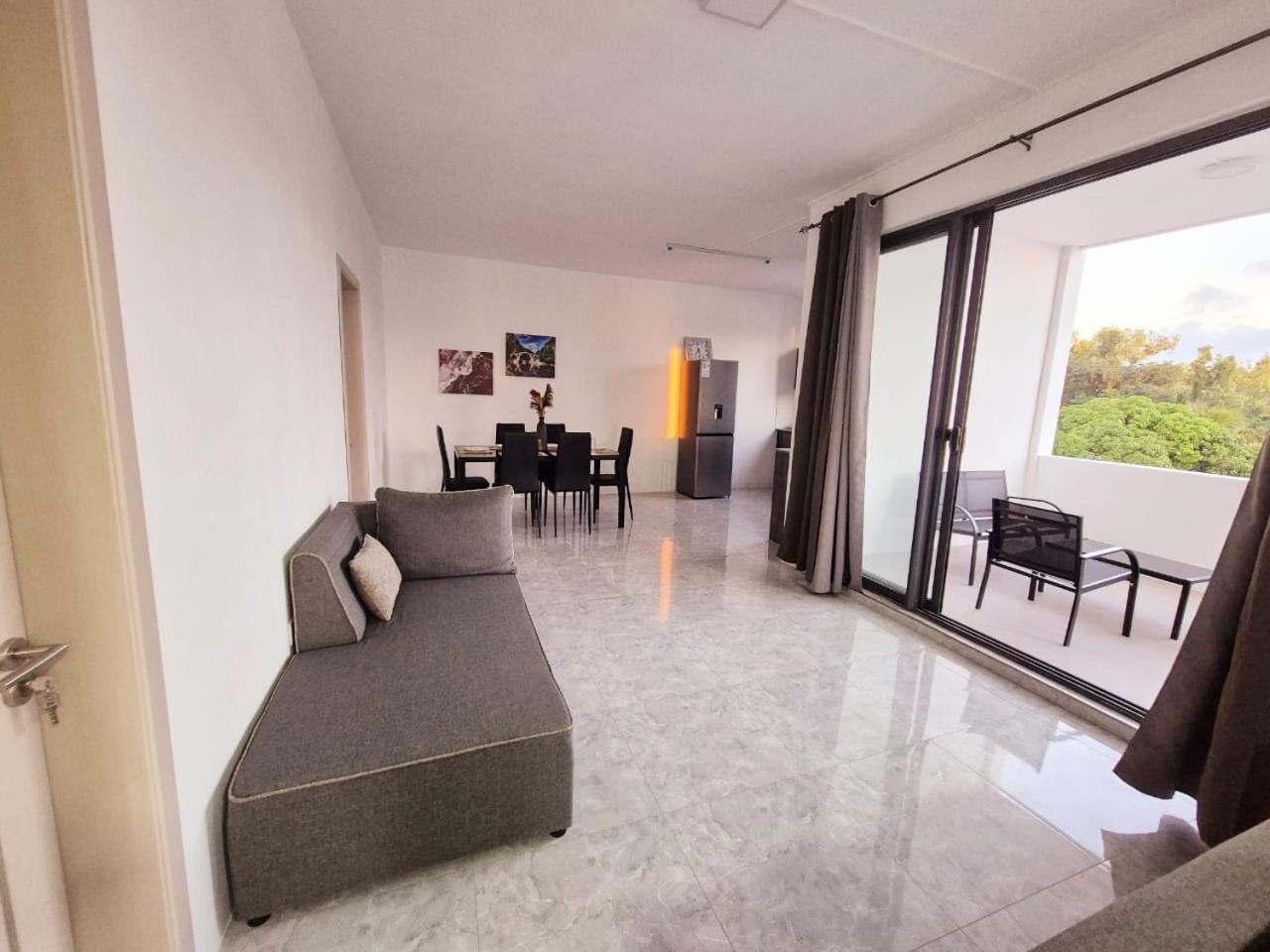 Skyview Apartment- Rooftop Penthouse With Sunset & Sea Views Flic-en-Flacq Εξωτερικό φωτογραφία